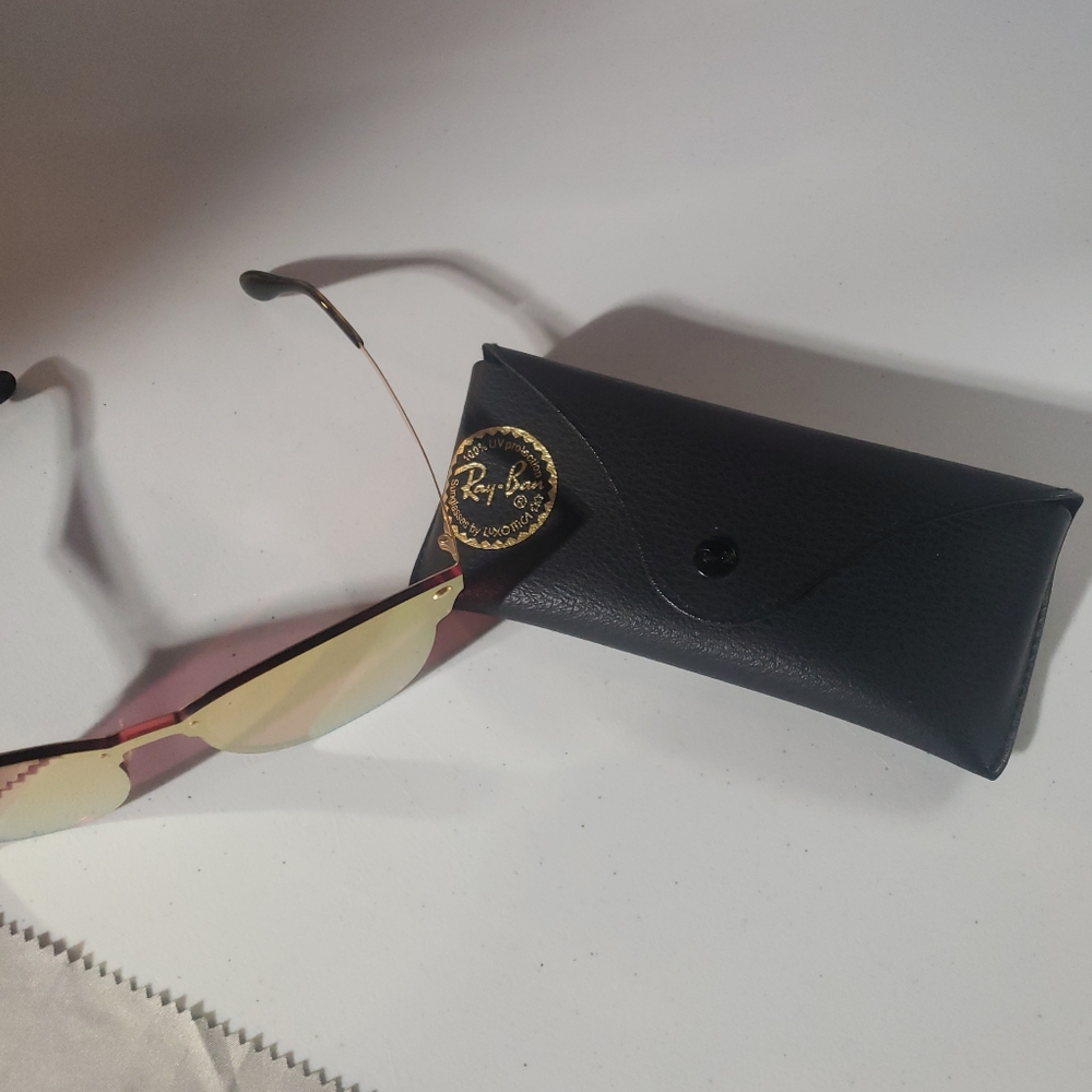 Ray-Ban